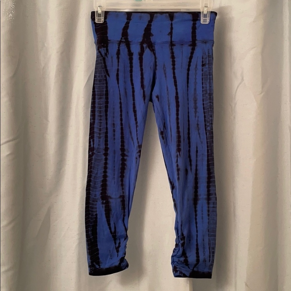 CALVIN KLEIN BLUE & BLACK TIE DYE CROPPED LEGGINGS